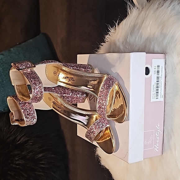 Pink GLITTER Heels!! - Picture 3 of 15